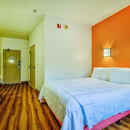 Motel 6-Burlington, On - Toronto West - Oakville Bagian luar foto