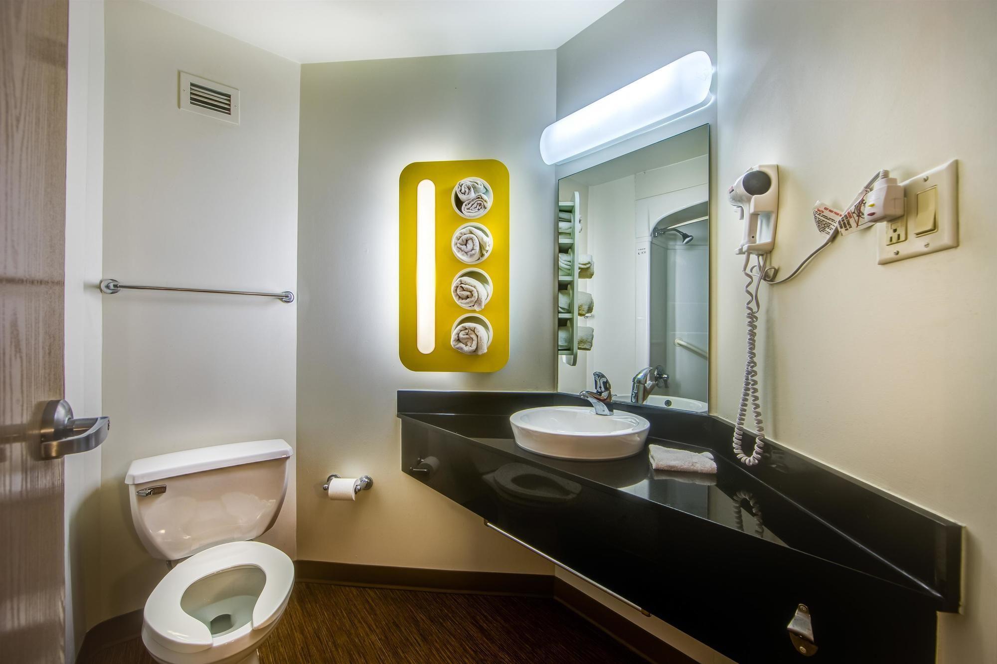 Motel 6-Burlington, On - Toronto West - Oakville Bagian luar foto