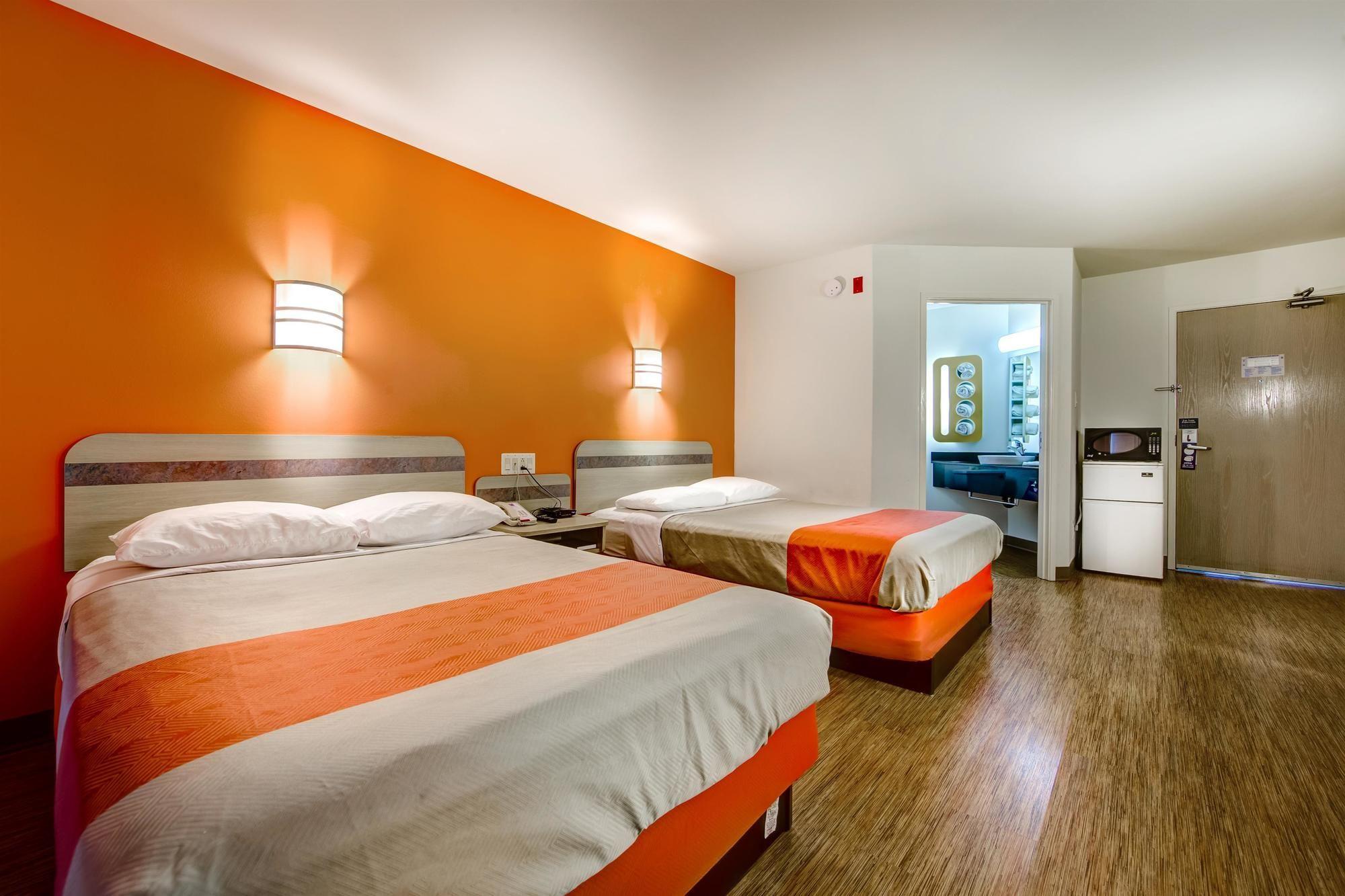 Motel 6-Burlington, On - Toronto West - Oakville Bagian luar foto