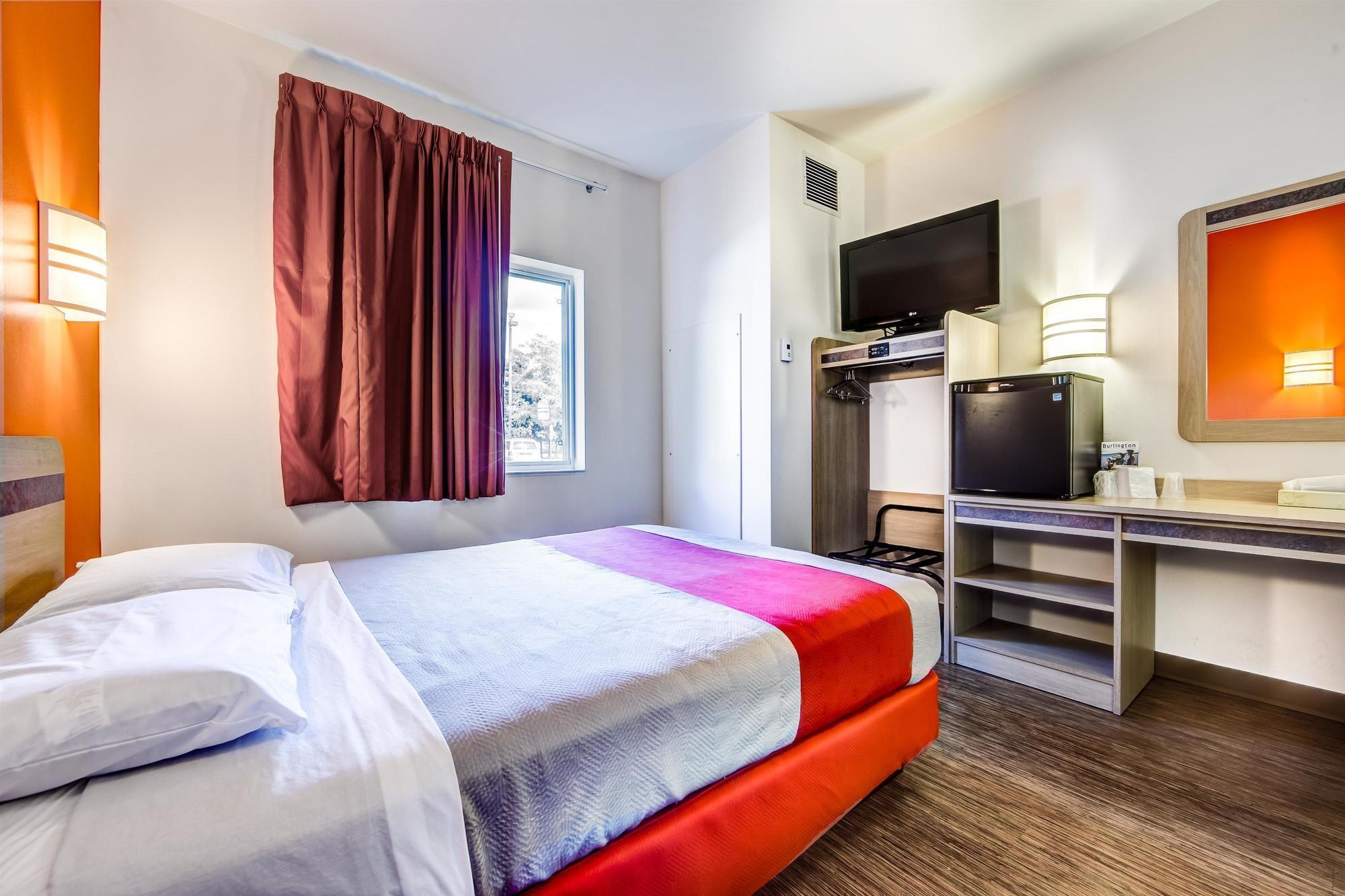 Motel 6-Burlington, On - Toronto West - Oakville Bagian luar foto