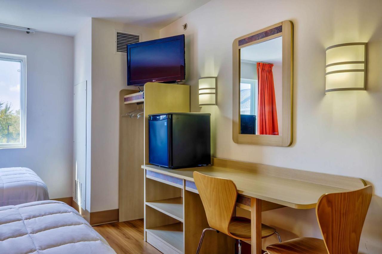 Motel 6-Burlington, On - Toronto West - Oakville Bagian luar foto