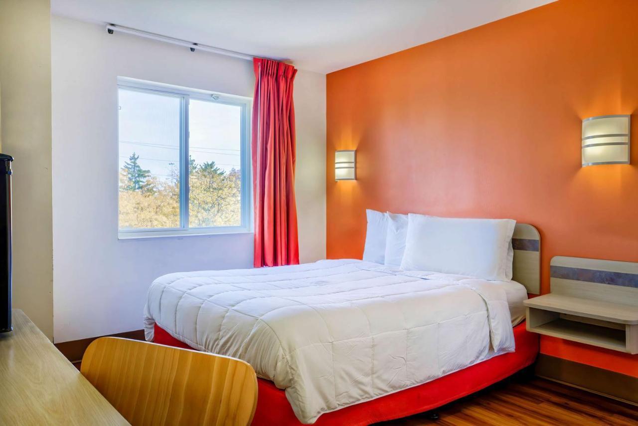 Motel 6-Burlington, On - Toronto West - Oakville Bagian luar foto