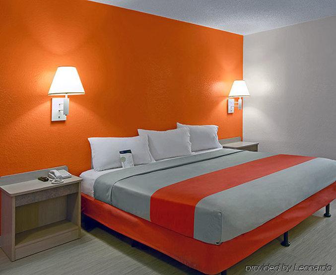 Motel 6-Burlington, On - Toronto West - Oakville Bagian luar foto